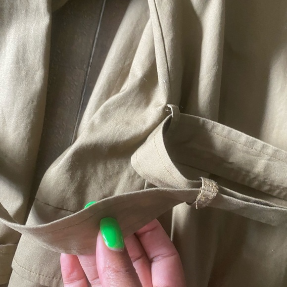 Vintage Banana Republic trench coat - Picture 7 of 9
